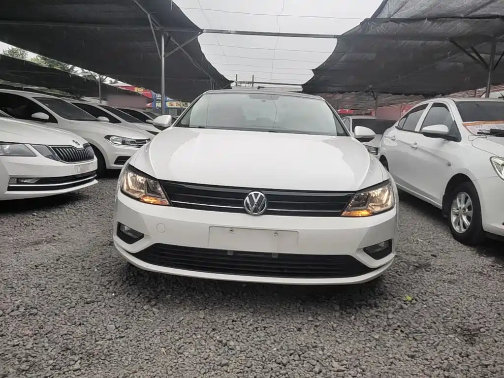 Lamando 230 TSI DSG Style