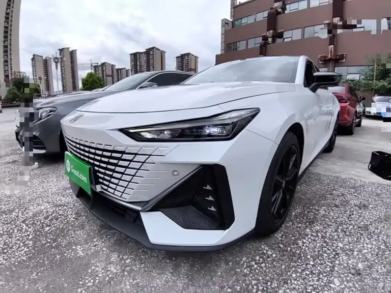 Changan UNI-V 1.5 T Distinguished