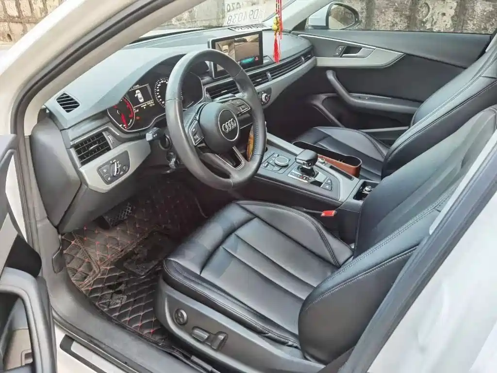Audi A4 L Plus 40 TFSI Progressive