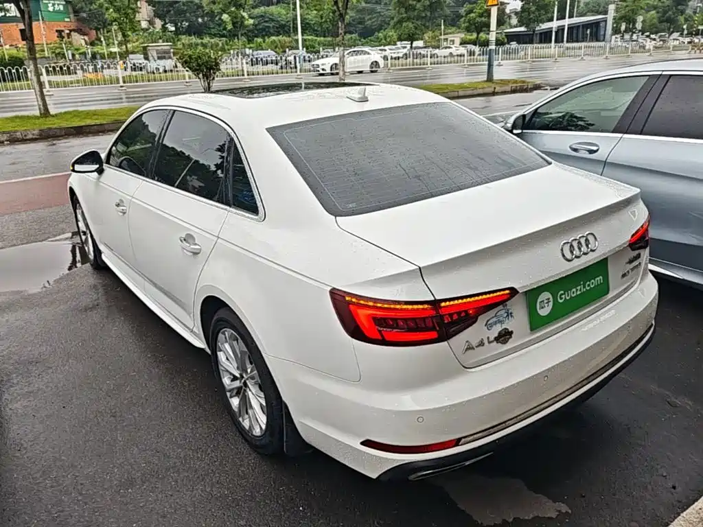 Audi A4 L 40 TFSI Progressive CN-VI