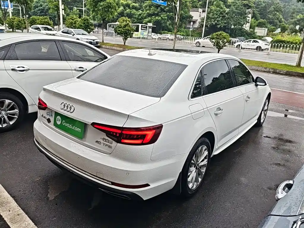 Audi A4 L 40 TFSI Progressive CN-VI