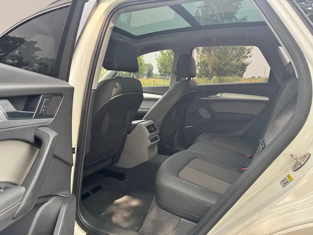 Audi Q5 L 40 TFSI Honor Enjoyment Fashion
