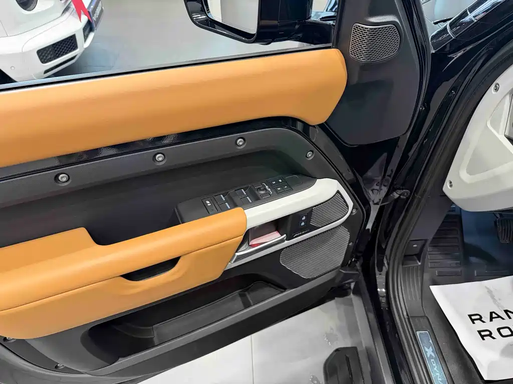 Land Rover Defender 110 3.0 T P400 X-DYNAMIC HSE