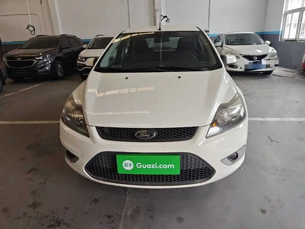 Focus Hatchback Classic 1.8 L Manual Basic