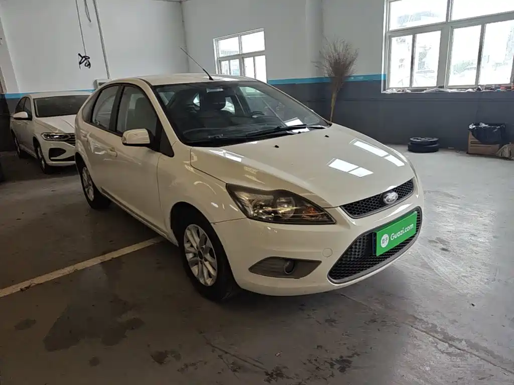 Focus Hatchback Classic 1.8 L Manual Basic