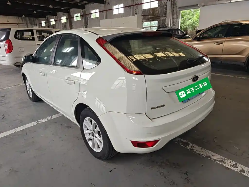 Focus Hatchback Classic 1.8 L Manual Basic