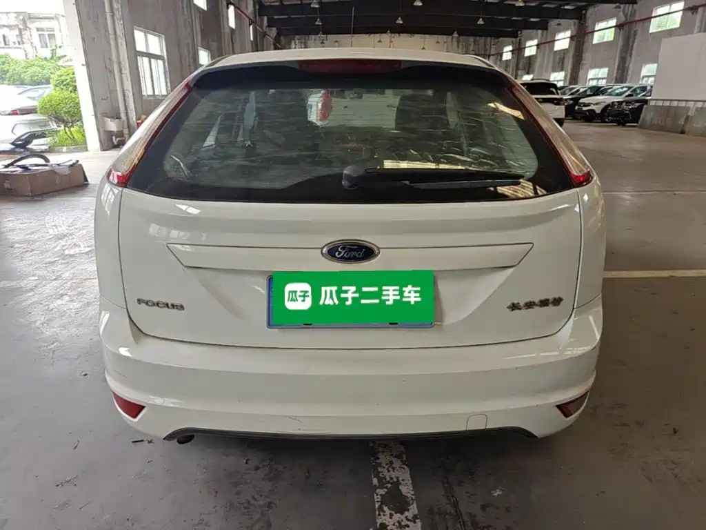 Focus Hatchback Classic 1.8 L Manual Basic