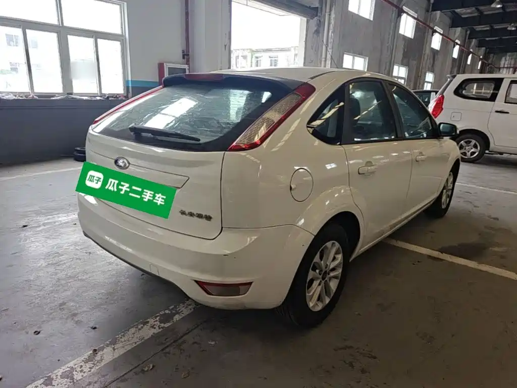 Focus Hatchback Classic 1.8 L Manual Basic