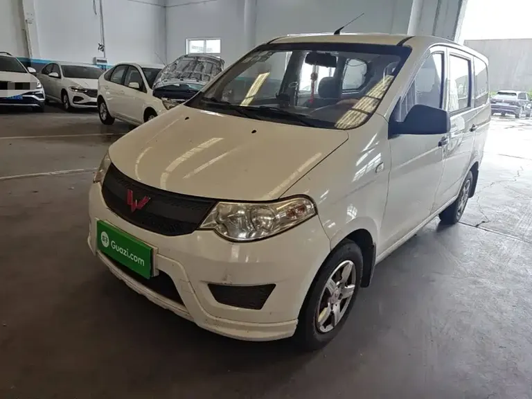 Wuling Hongguang 1.2 L S Basic CN-V