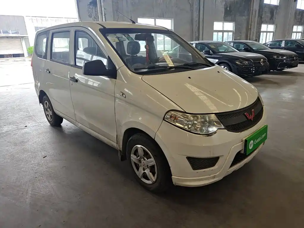 Wuling Hongguang 1.2 L S Basic CN-V