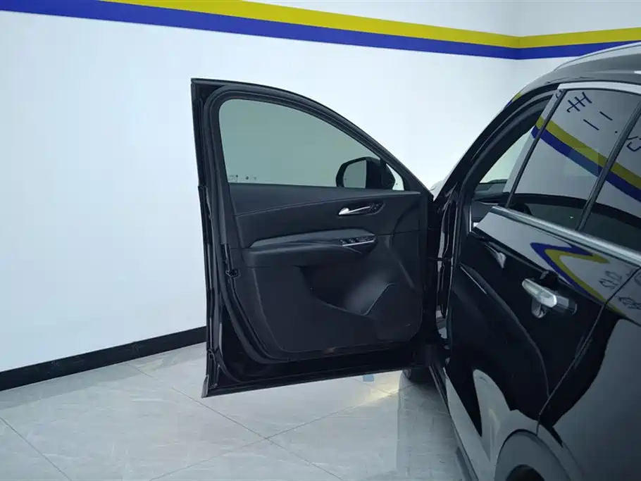 Cadillac XT4 28 T 2 WD Luxury