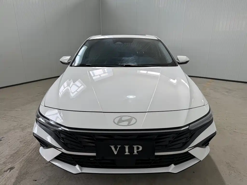 Elantra 1.5 L CVT LUX Distinguished
