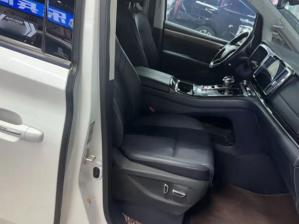 GAC Trumpchi M8 Leading Show Series 390 T Distinguished