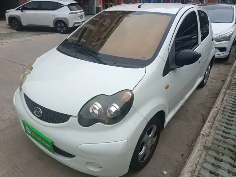BYD F0 1.0 L AMT Joy Cool