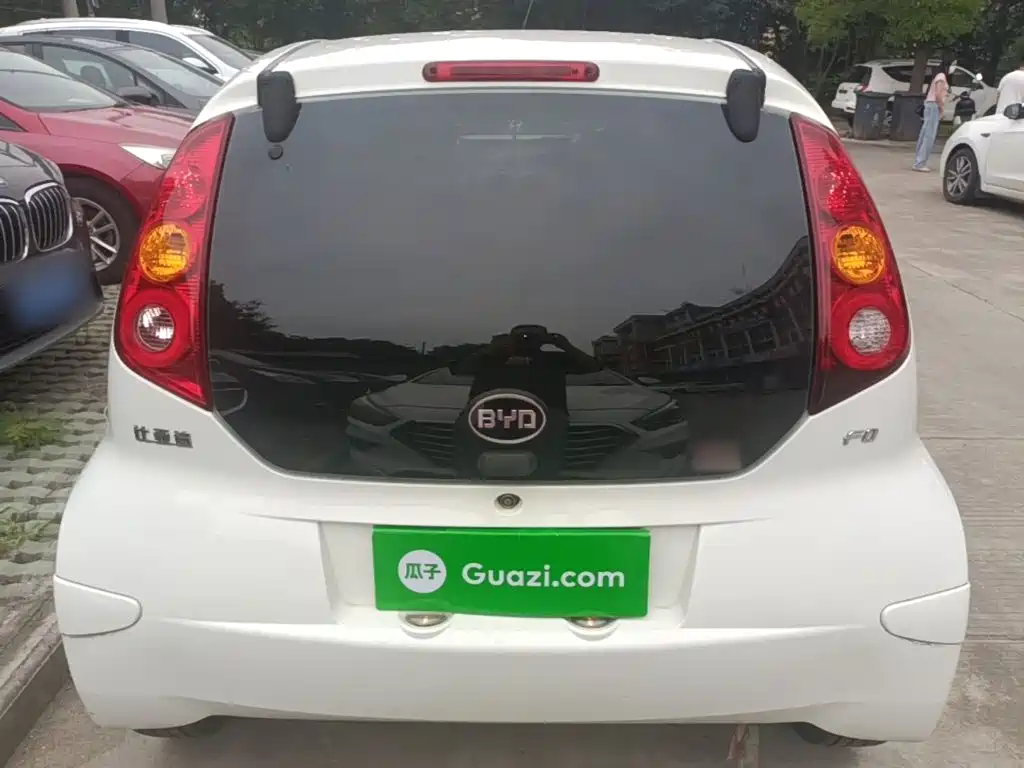 BYD F0 1.0 L AMT Joy Cool