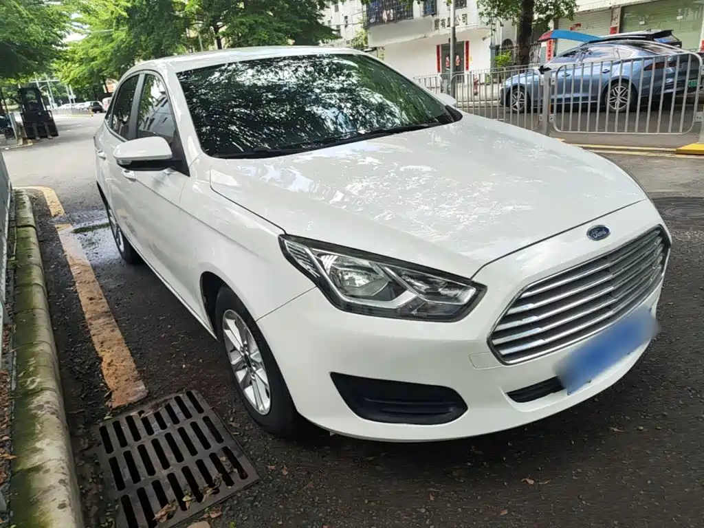 Escort Facelift 1.5 L Auto Quality Enjoyment( ) CN-VI