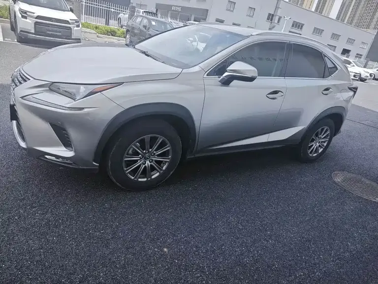 Lexus NX 200 FWD Sharp Travel CN-VI