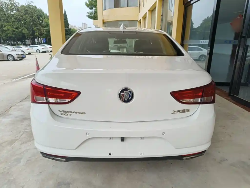 Verano Sedan 20 T DCT Leading