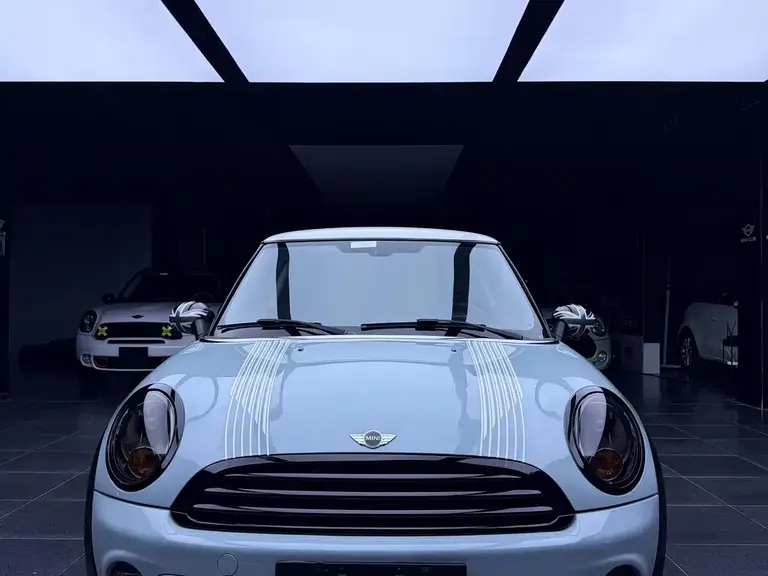 MINI 1.6 L COOPER Fun