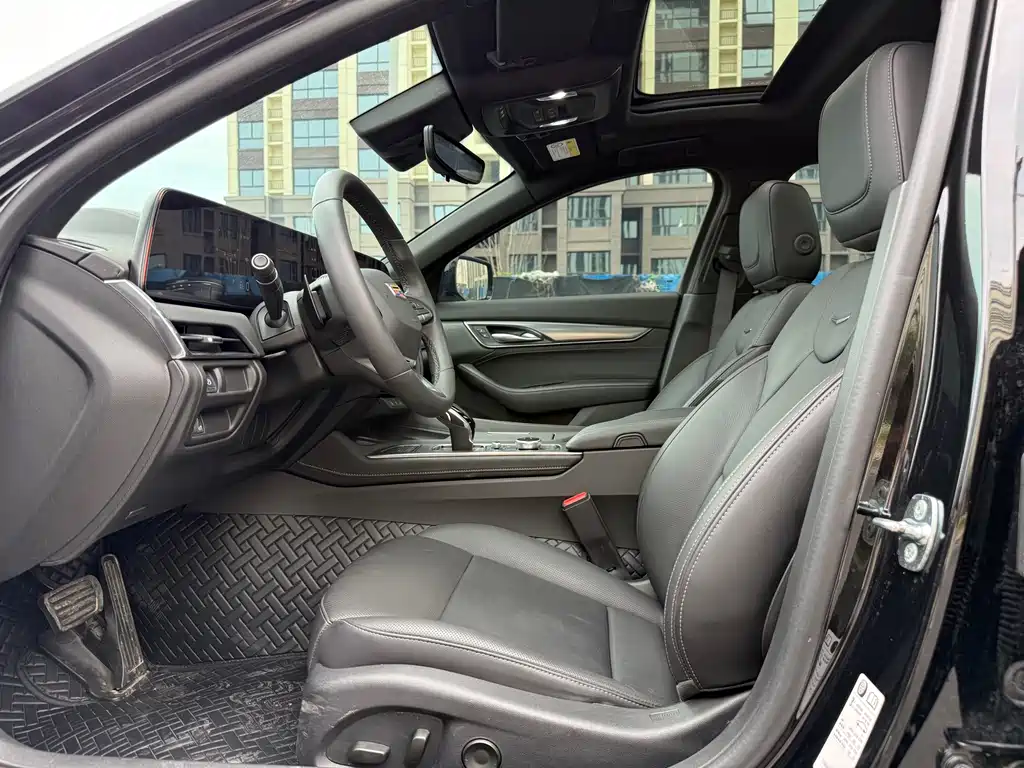 Cadillac CT5 28 T Track Performance