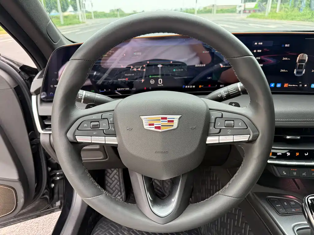 Cadillac CT5 28 T Track Performance