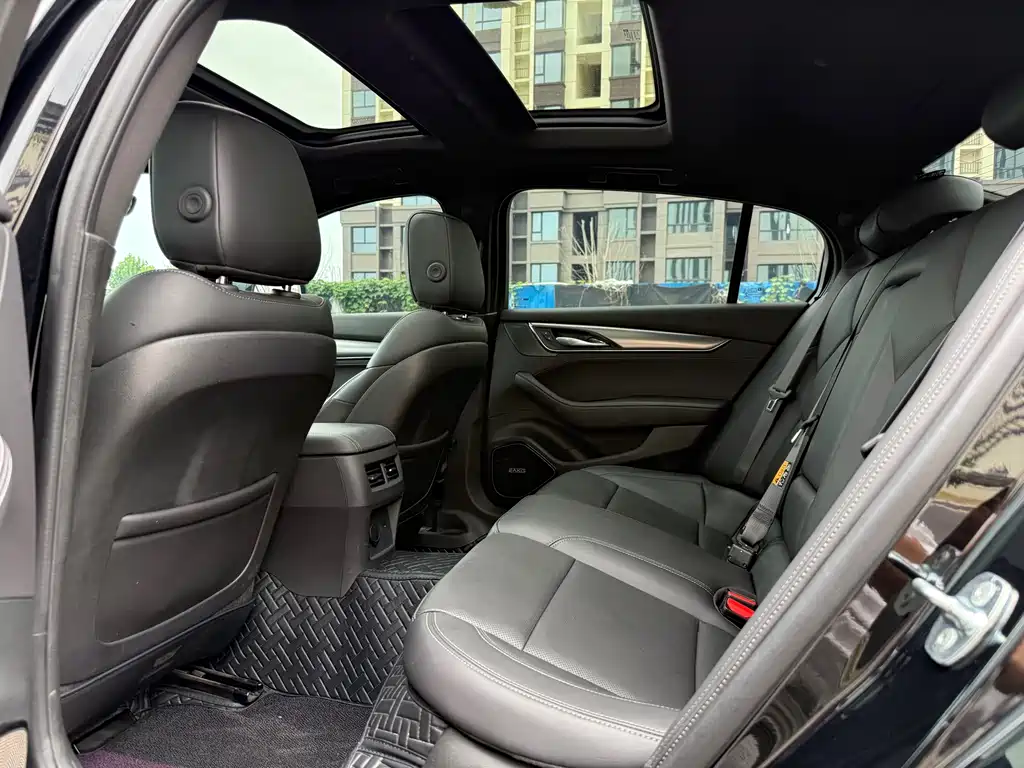 Cadillac CT5 28 T Track Performance