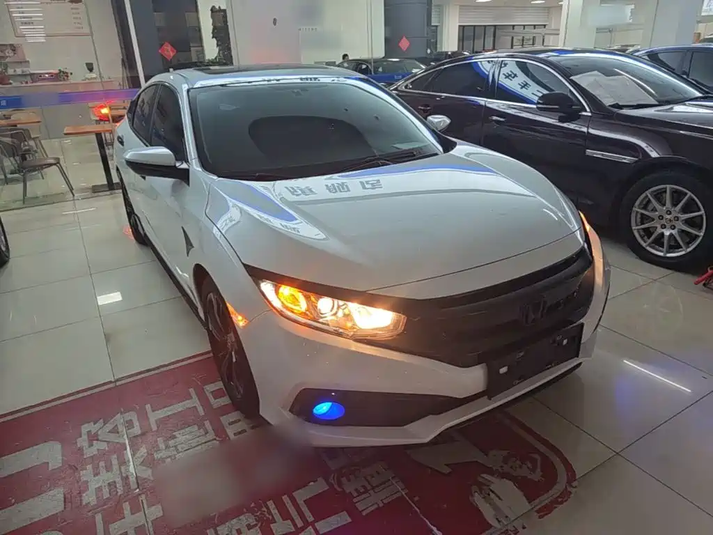 Civic 220 TURBO CVT Ignite Motion CN-VI