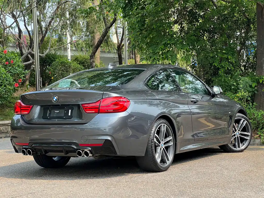 BMW 4 Series 宝马4系 2017款 440 i xDrive M运动套装