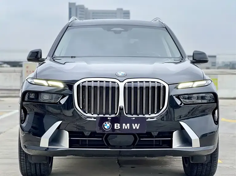 BMW X7 xDrive40 i Leading Luxury Package