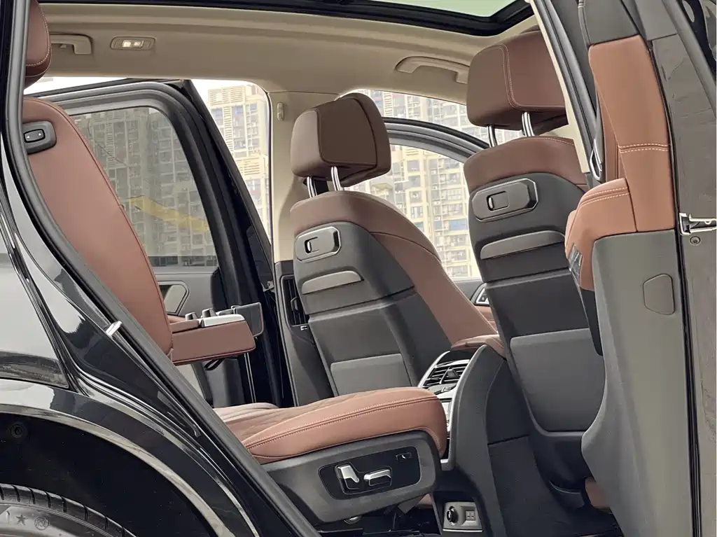 BMW X7 xDrive40 i Leading Luxury Package
