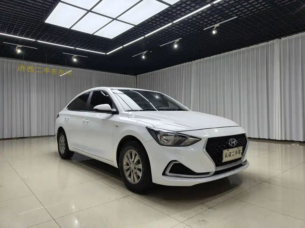 Elantra Yuedong 1.6 L Auto GL Eye Joy
