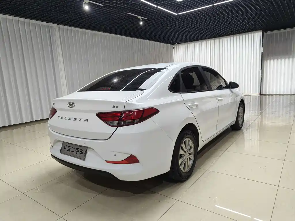 Elantra Yuedong 1.6 L Auto GL Eye Joy
