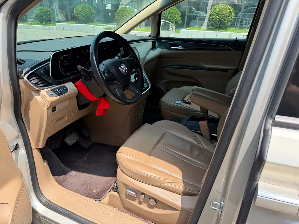 Buick GL8 ES LaCrosse 653 T Luxury
