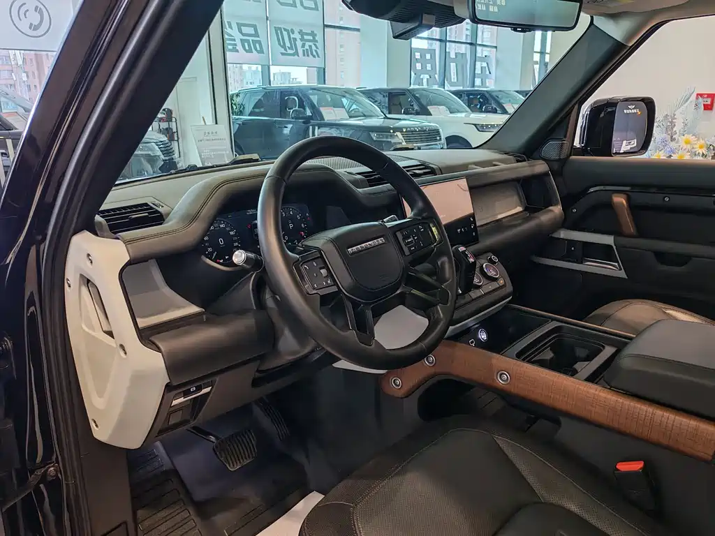 Land Rover Defender 110 P400 X-DYNAMIC HSE