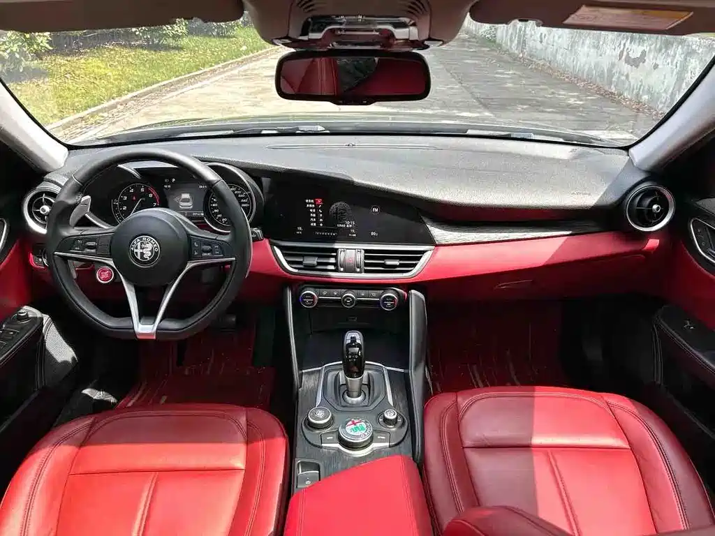 Giulia 2.0 T 280 HP Luxury