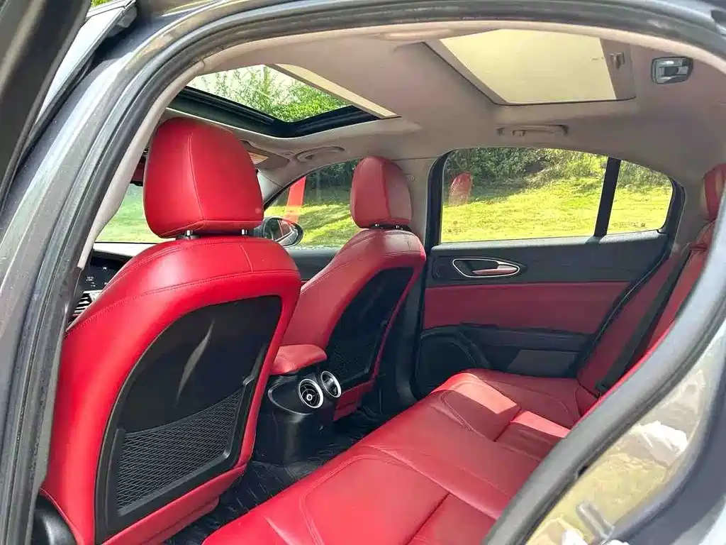 Giulia 2.0 T 280 HP Luxury
