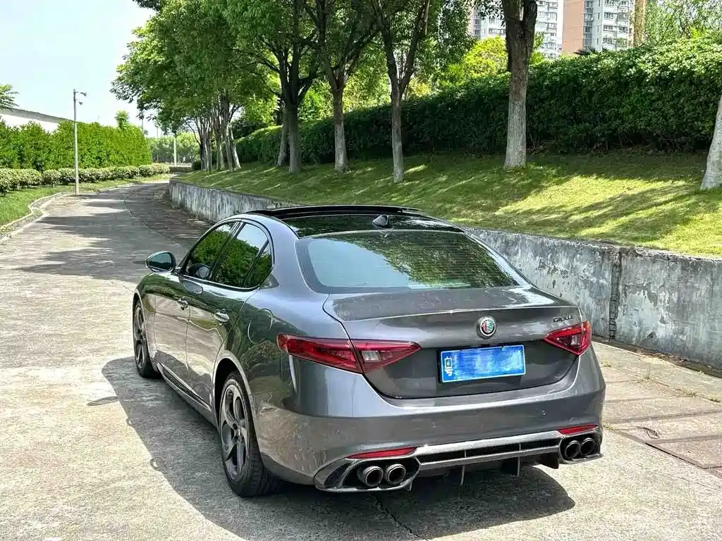 Giulia 2.0 T 280 HP Luxury
