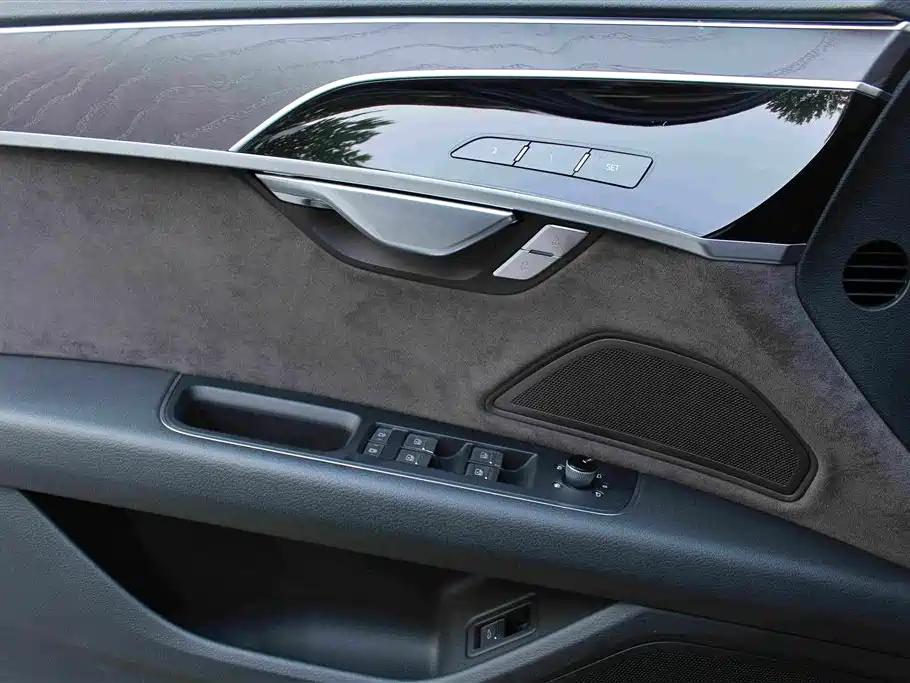 Audi A8 Plus A8 L 50 TFSI quattro Comfort