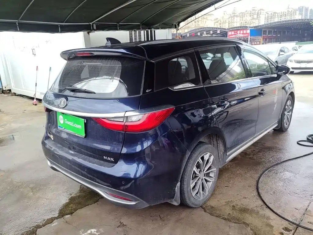 Song MAX 1.5 T Auto Connected Wise Comfort Sunroof 7-seat CN-VI