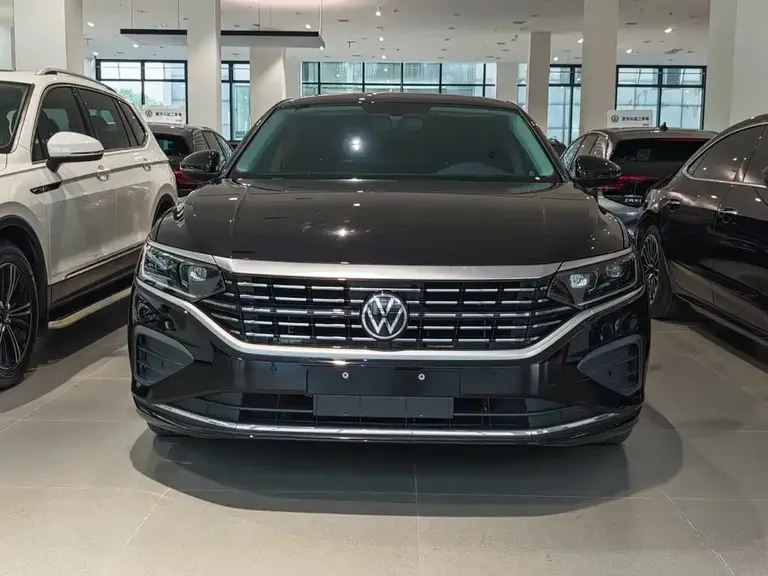 Volkswagen Passat 330 TSI Elite