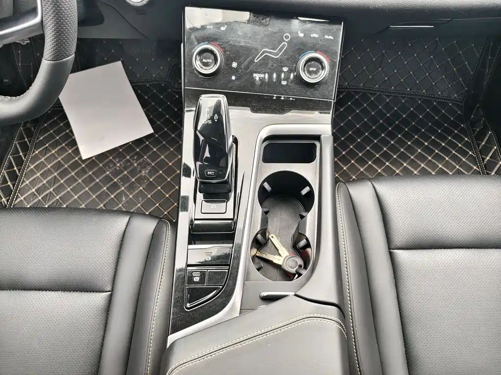 Besturn B70 3 rd Gen 1.5 T Auto Pleasure 70 Anniversary