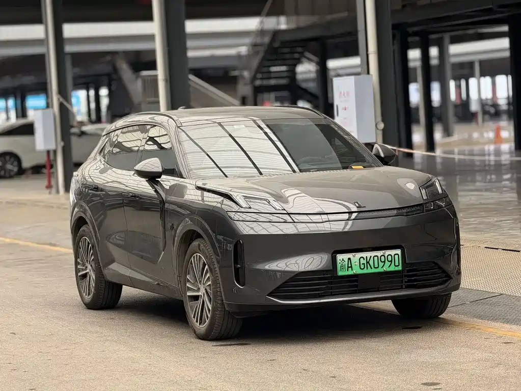 Lynk & Co 08 EM-P 120 km Long Range Halo