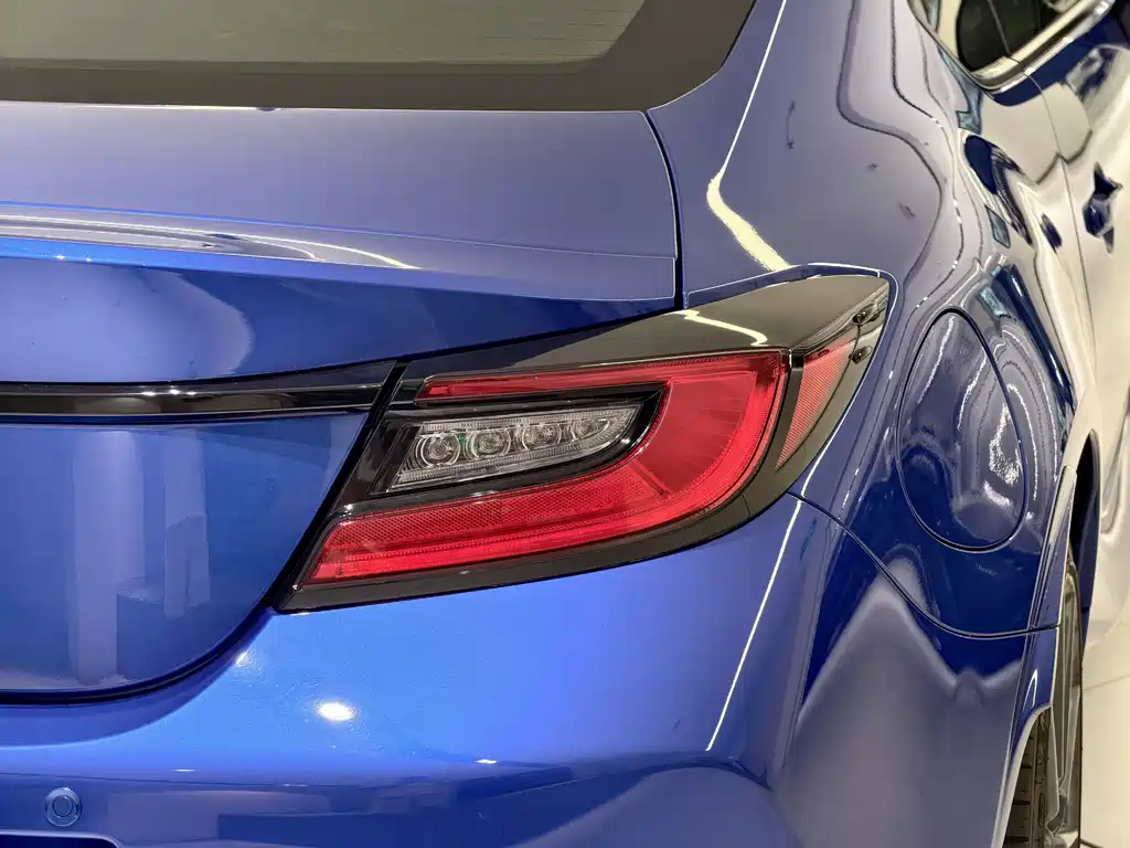 Subaru BRZ 2.4 L Manual