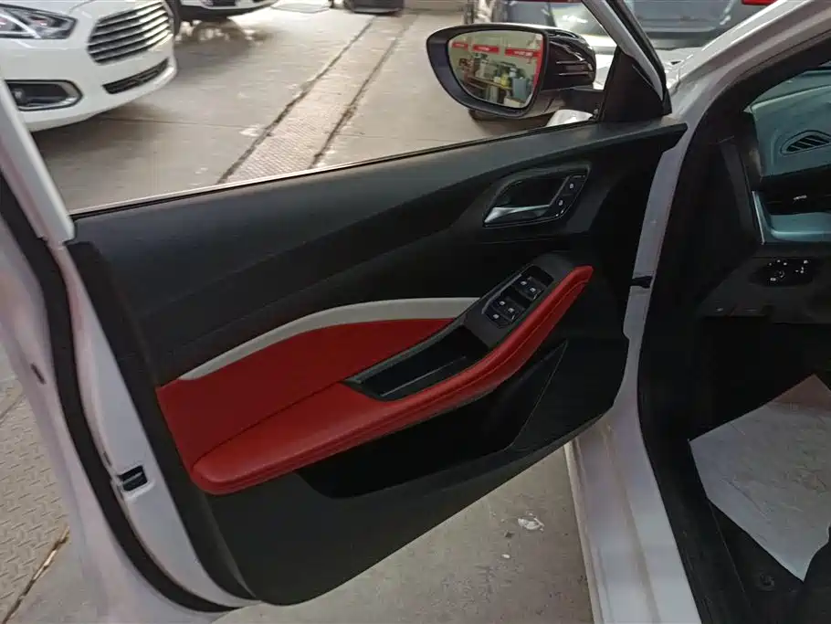 MG5 300 TGI DCT Trend Cross Grand Enjoyment