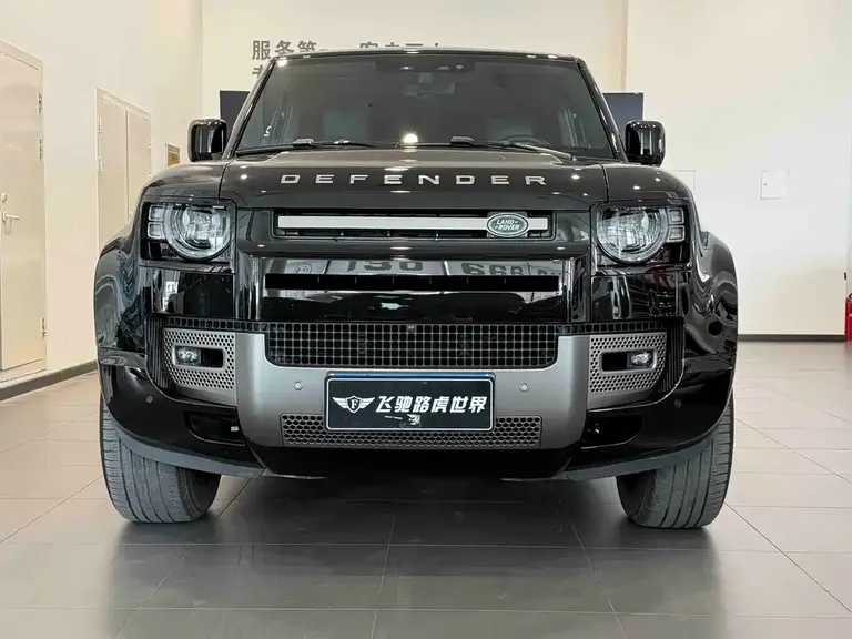 Land Rover Defender 110 3.0 T P400 X-DYNAMIC HSE