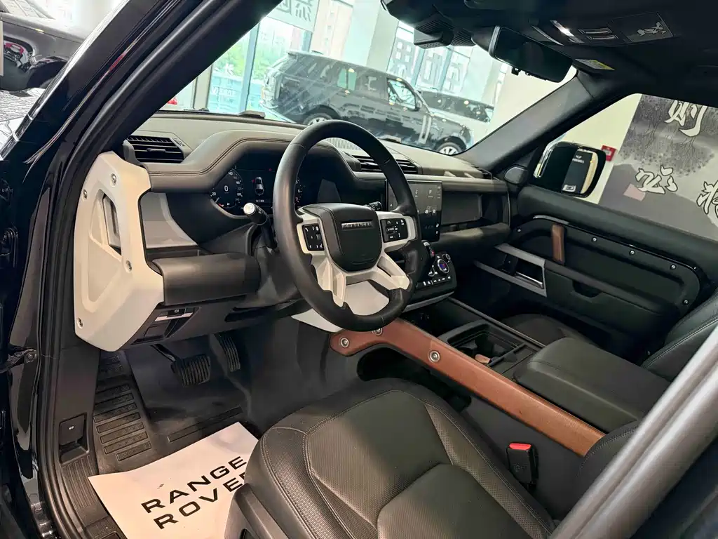 Land Rover Defender 110 3.0 T P400 X-DYNAMIC HSE
