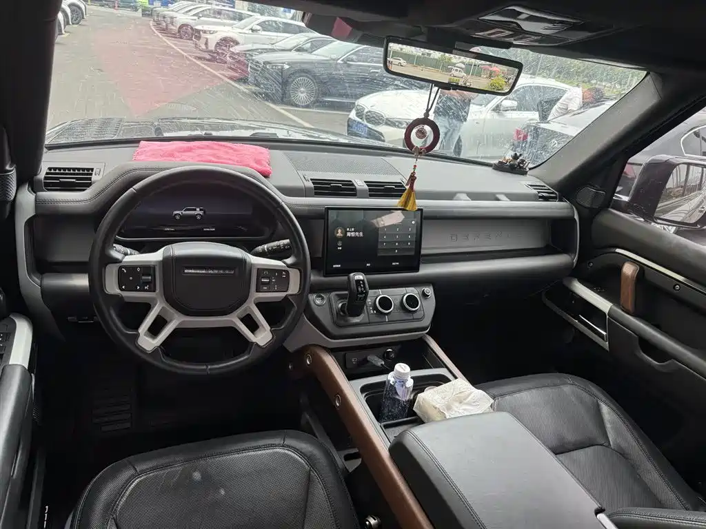 Land Rover Defender 110 3.0 T P400 X-DYNAMIC HSE