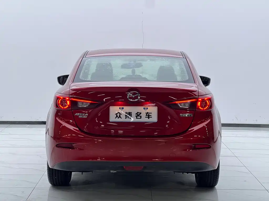 Mazda 3 Axela Sedan 1.5 L Auto Luxury CN-V