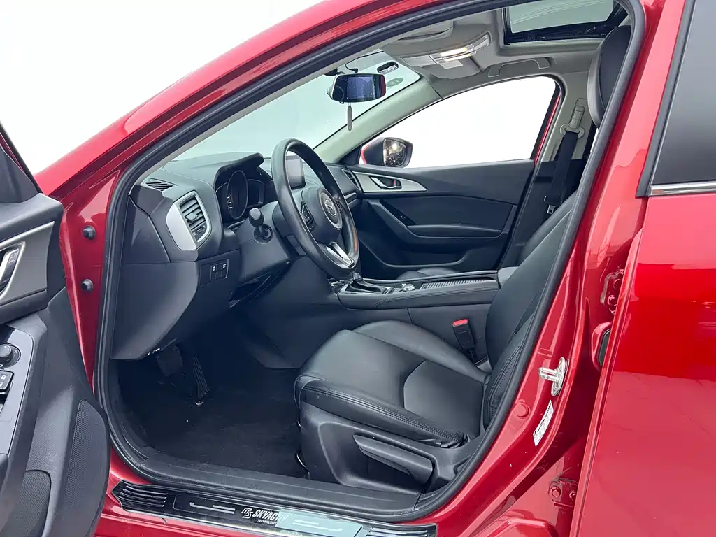 Mazda 3 Axela Sedan 1.5 L Auto Luxury CN-V