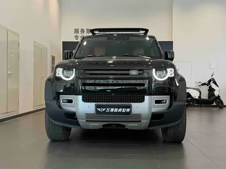 Land Rover Defender 110 3.0 T P400 Dark Special Edition